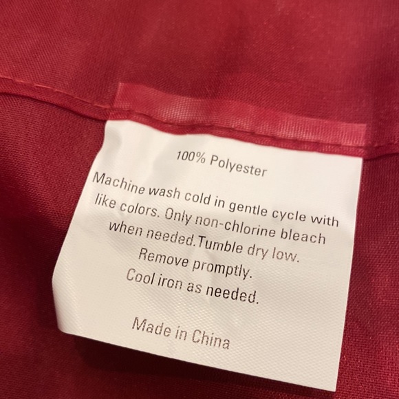 Simple brand burgundy sheer panels - Picture 3 of 9